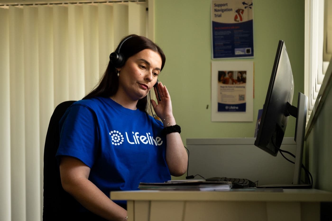 A Lifeline Mid Coast Crisis Supporter on the phone
